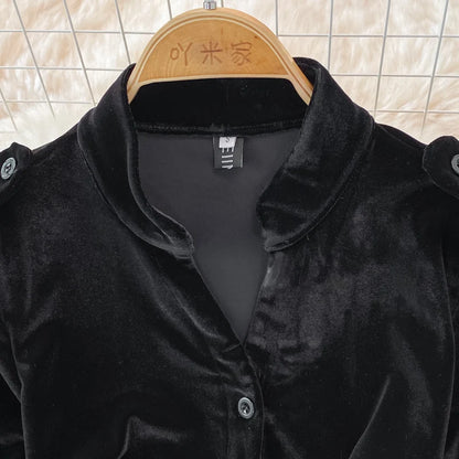 Robe vintage en velours noir à simple boutonnage et poches pour femme