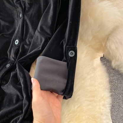 Robe vintage en velours noir à simple boutonnage et poches pour femme